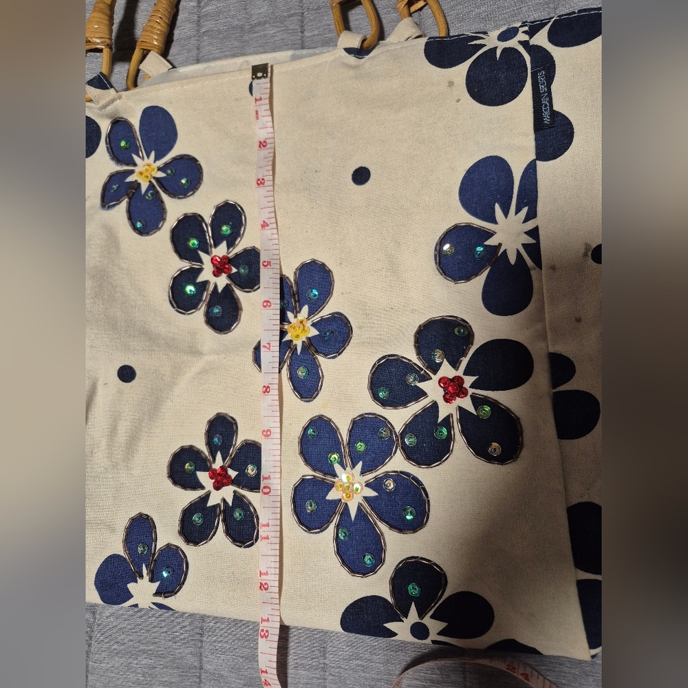 Vintage Canvas Beach Bag with Bamboo Handles - Picture 10 of 10
